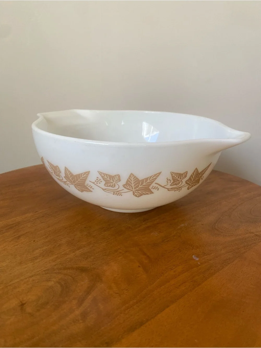 Vintage Pyrex Sandalwood Cinderella Mixing Bowl (No. 443)